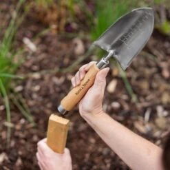 Kent & Stowe Stainless Steel Capability Trowel 4 Kent & Stowe Stainless Steel Capability Trowel -Garden Supply Store 41220 10200