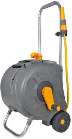 Hozelock Compact Enclosed Cart With 30m Hose