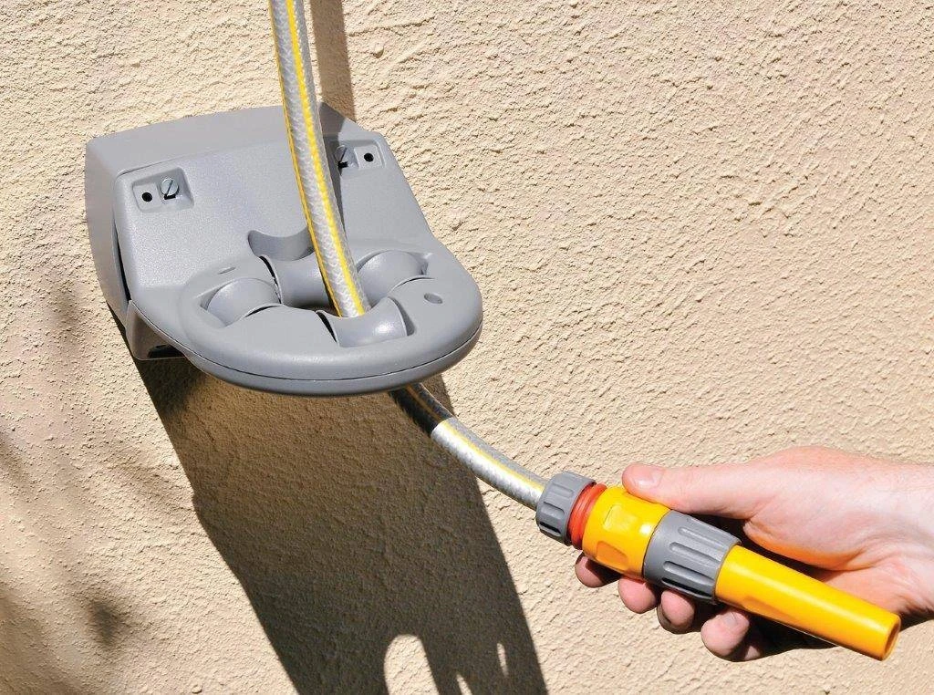 Hozelock Universal Hose Guide Hozelock Universal Hose Guide -Garden Supply Store 43817 6614