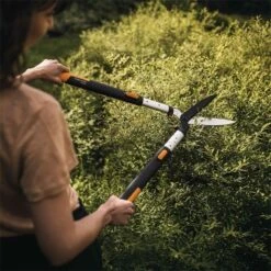 Fiskars SmartFit Telescopic Hedge Shear HS86 -Garden Supply Store 47152 1896